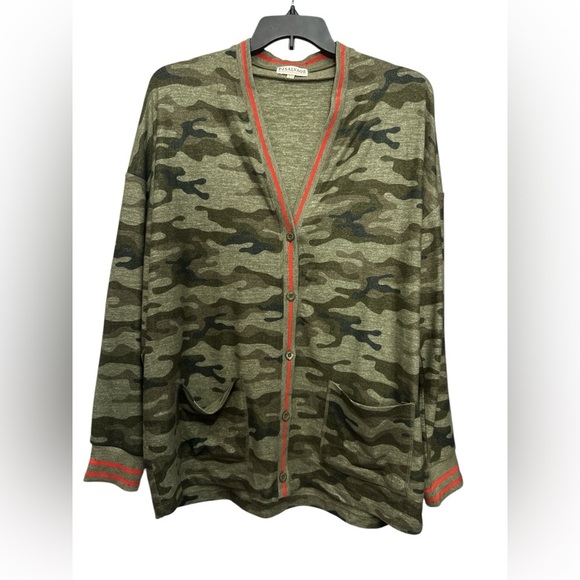 P.J. Salvage Oversized Camo Cardigan Size Large V Neck Button Front Pockets - Picture 1 of 5